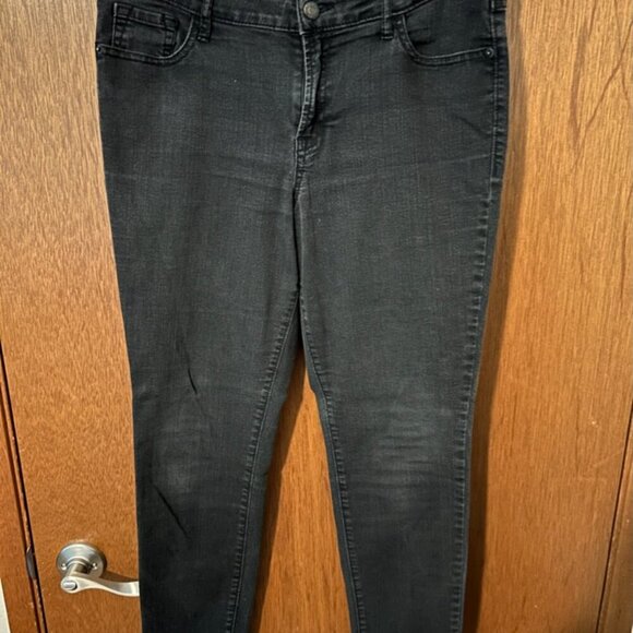 Old Navy Super Skinny Black Jeans, size 10 regular - Picture 3 of 6